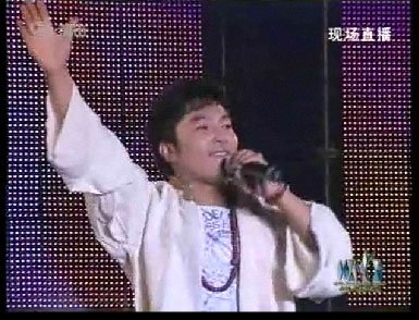 直擊深圳廣電集團(tuán)電視祈?；顒?dòng)晚會(huì)現(xiàn)場(chǎng)(圖)